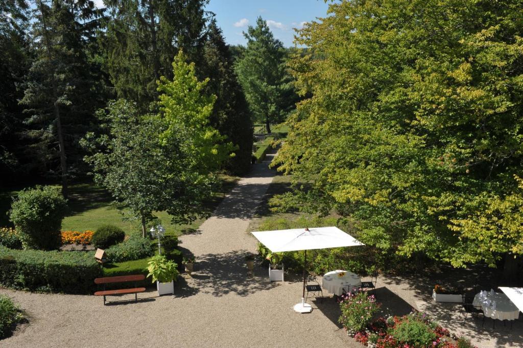 Logis L'Hermitage Buzancais Exterior photo